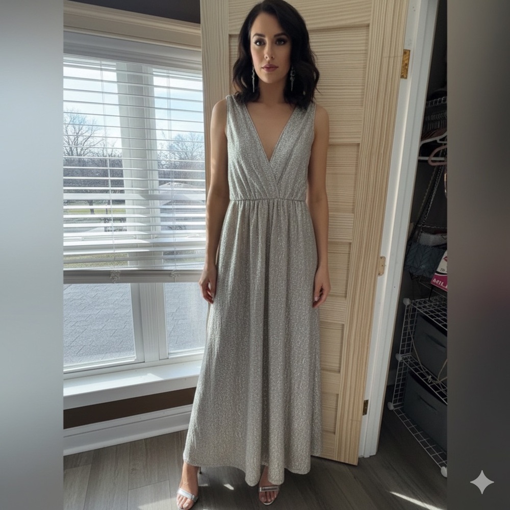 Lulu’s Elegant Champagne Evening Gown